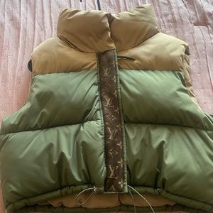 Women’s Vest.